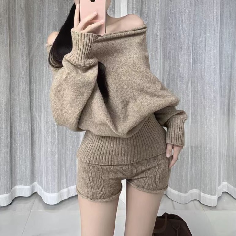 Korean style strapless horizontal collar sweater a set