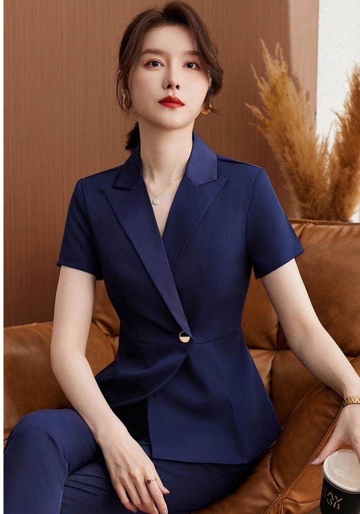 Business suit a set for women