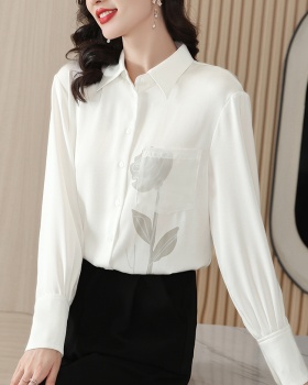 Commuting white elegant printing rose shirt