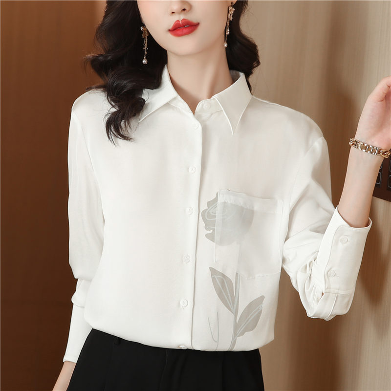 Commuting white elegant printing rose shirt