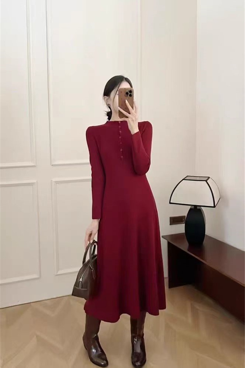 Inside the ride spring sweater elegant bottoming dress