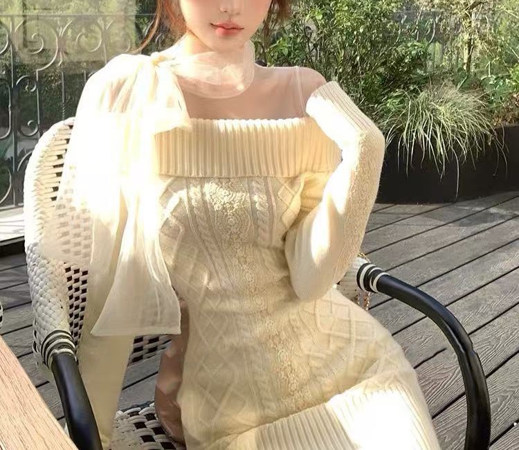 Knitted package hip flat shoulder dress