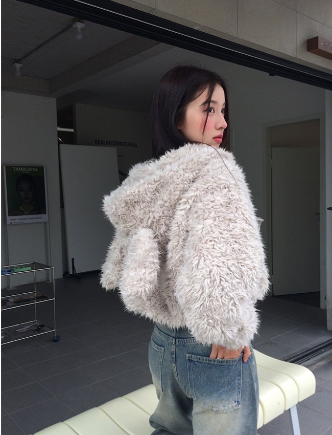 Plush lovely faux fur short coat for women