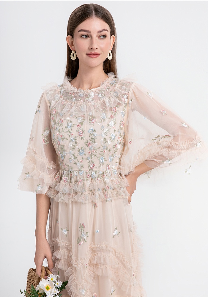 Lotus leaf temperament round neck big skirt embroidery dress