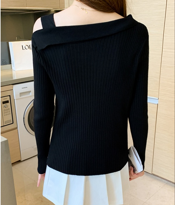 Black sloping shoulder bottoming shirt slim sweater