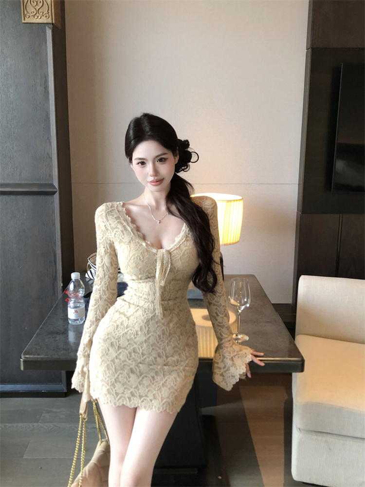 Spring short slim trumpet sleeves long sleeve lace dress