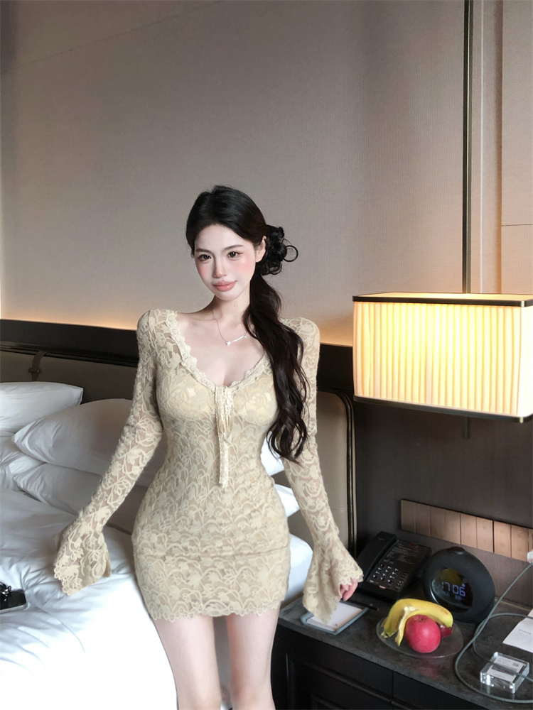 Spring short slim trumpet sleeves long sleeve lace dress