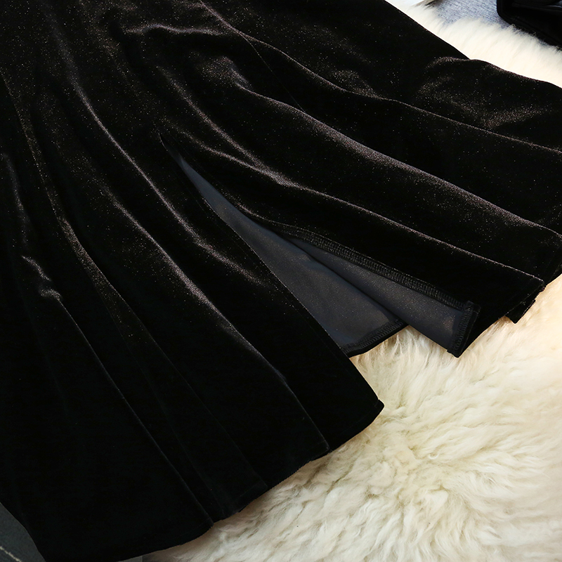 Split velvet skirt