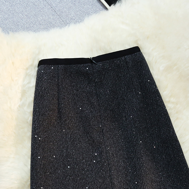 Woolen skirt