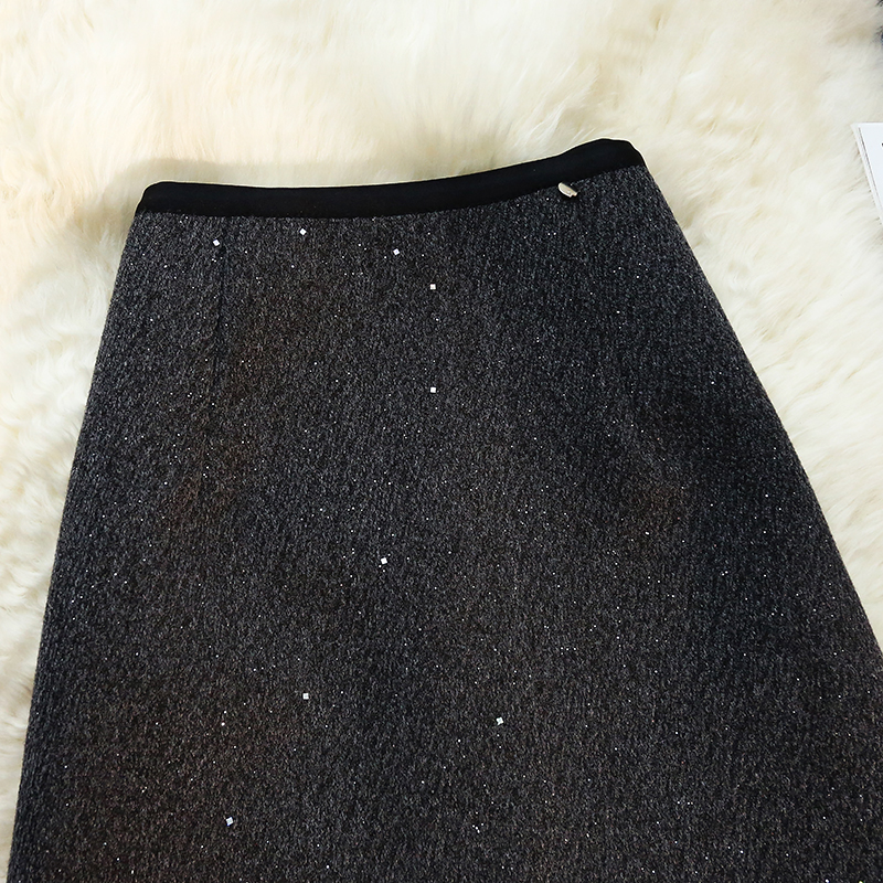 Woolen skirt