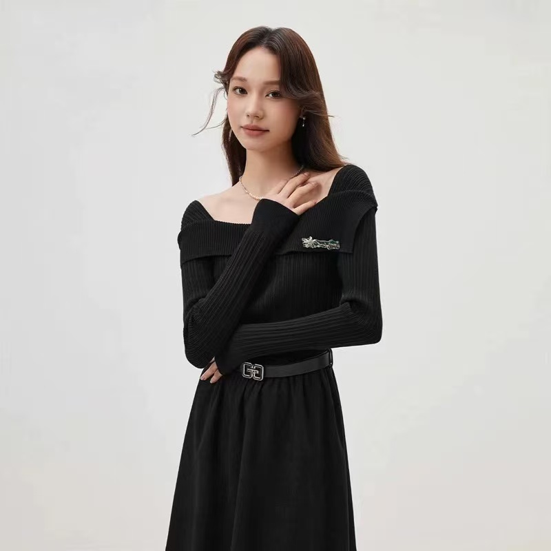 Flat shoulder sweater knitted dress for women