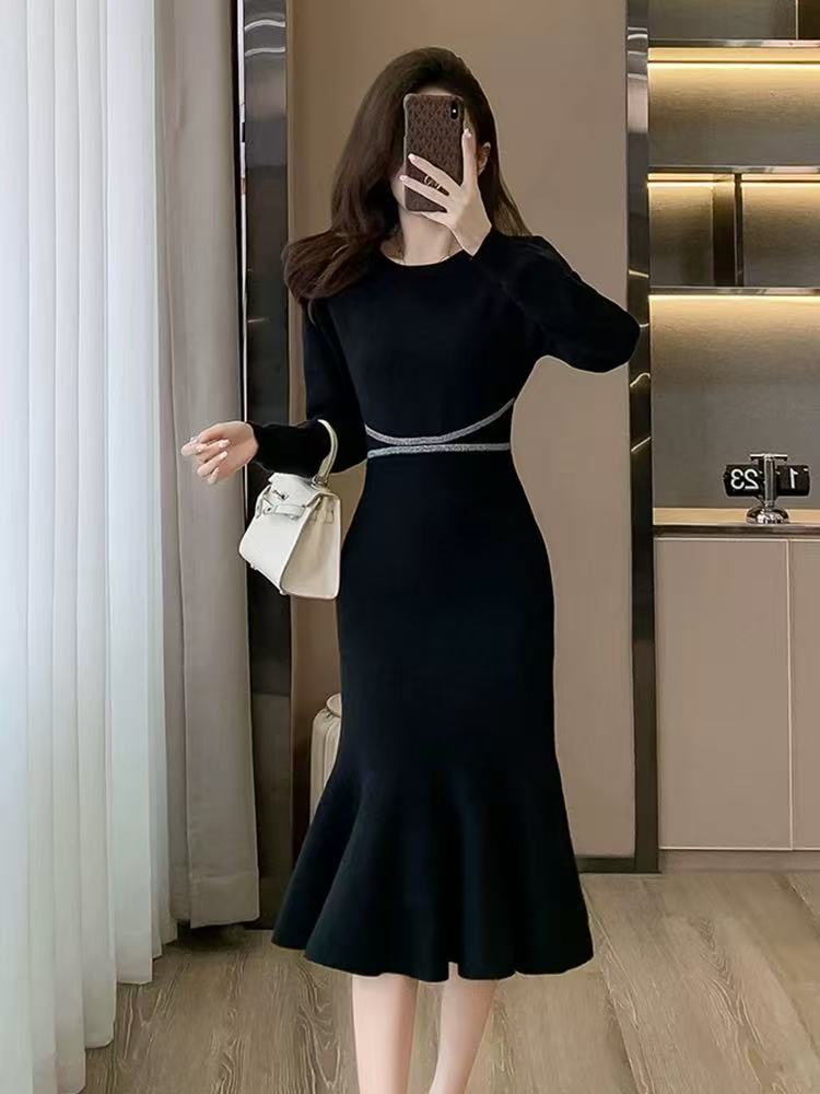 Round neck Hepburn style dress exceed knee sweater