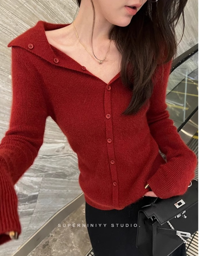 Wool lapel tender sweater