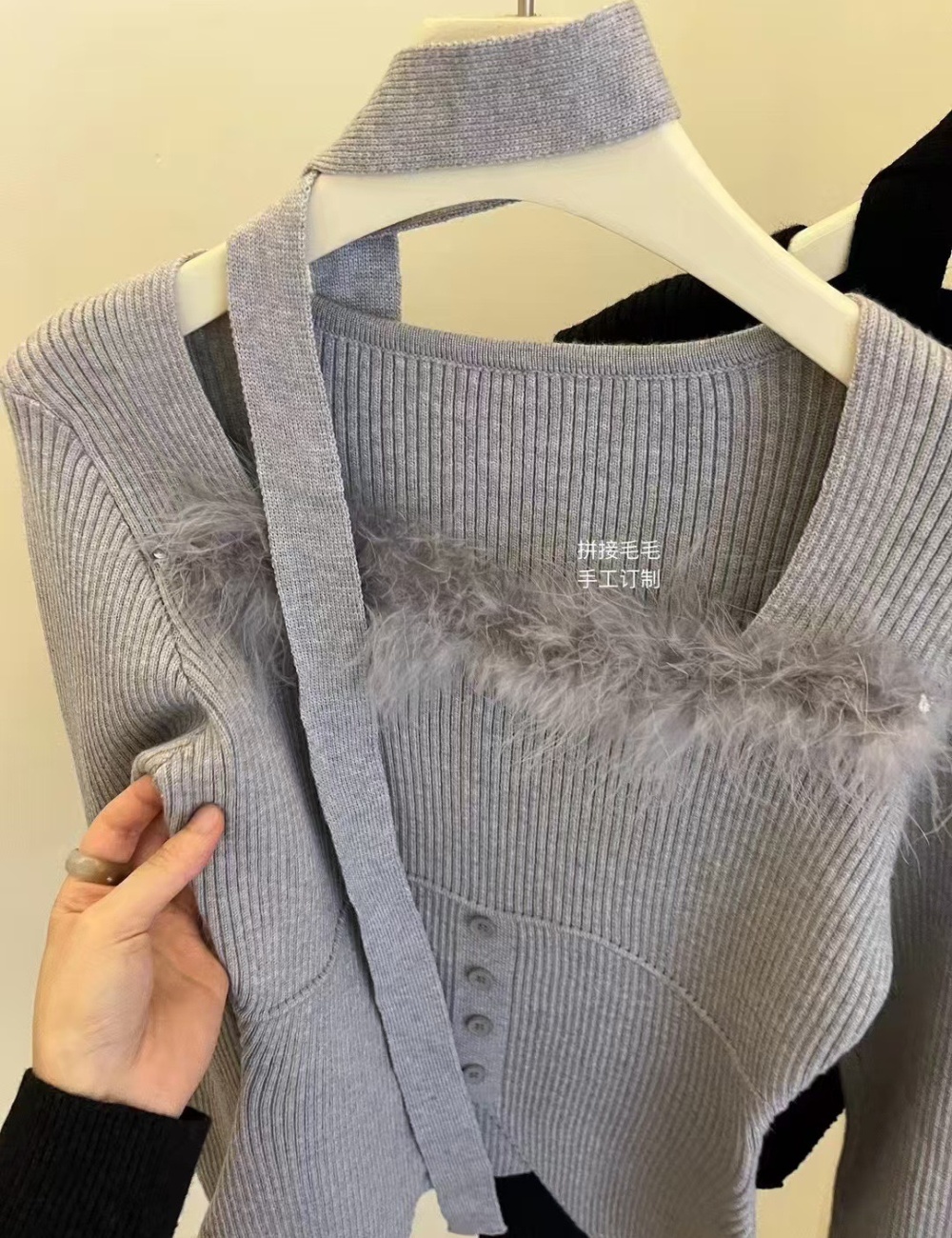 Square collar burr splice sweater for women