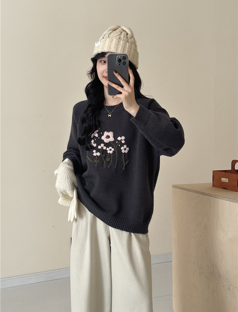 Embroidery loose flowers sweater all-match retro spring tops