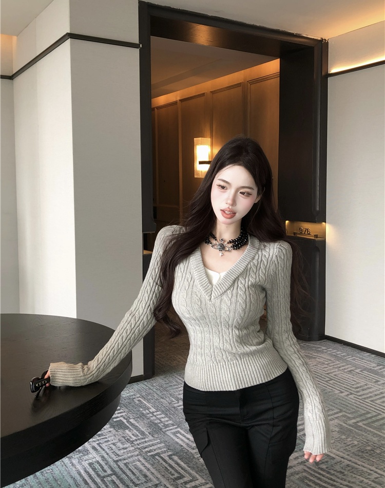 Pseudo-two mixed colors sweater for women