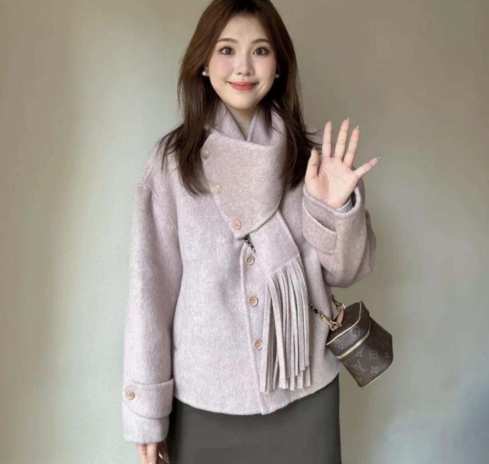 Autumn and winter scarves short woolen coat for women