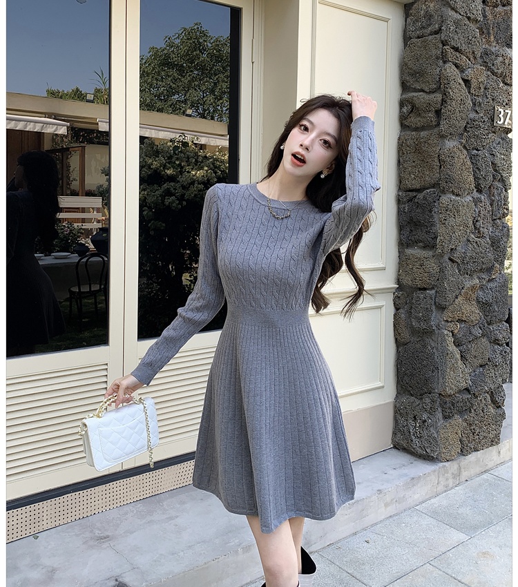 Autumn and winter pinched waist knitted twist bottoming dress