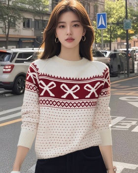 Long sleeve sweet round neck knitted sweater