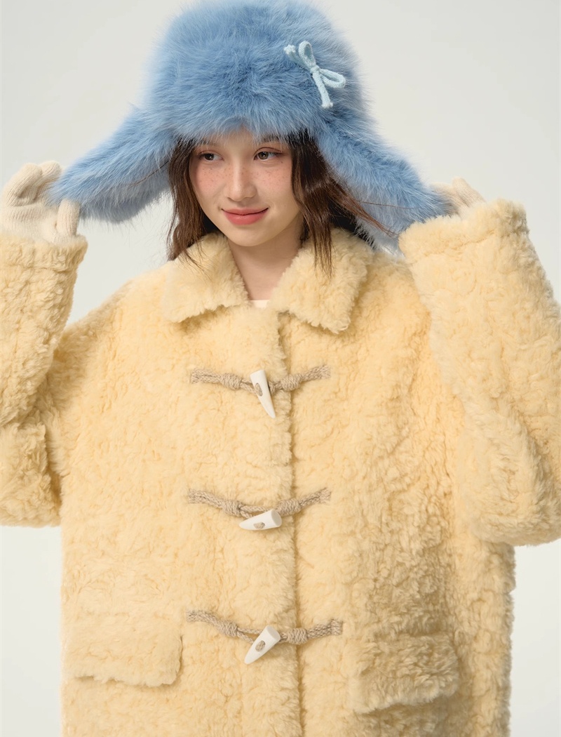 Sweet lambs wool cubs woolen coat lapel long winter coat