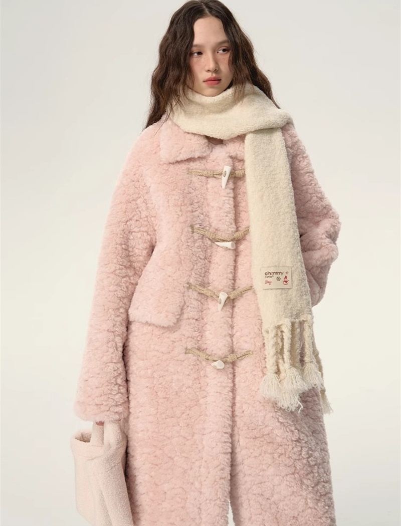 Sweet lambs wool cubs woolen coat lapel long winter coat