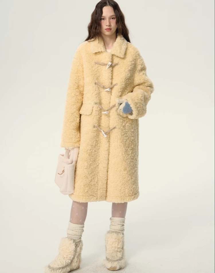 Sweet lambs wool cubs woolen coat lapel long winter coat