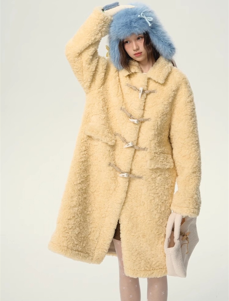 Sweet lambs wool cubs woolen coat lapel long winter coat