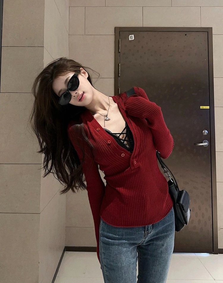 Knitted V-neck tops slim red bottoming shirt for women