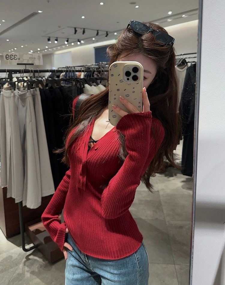 Knitted V-neck tops slim red bottoming shirt for women