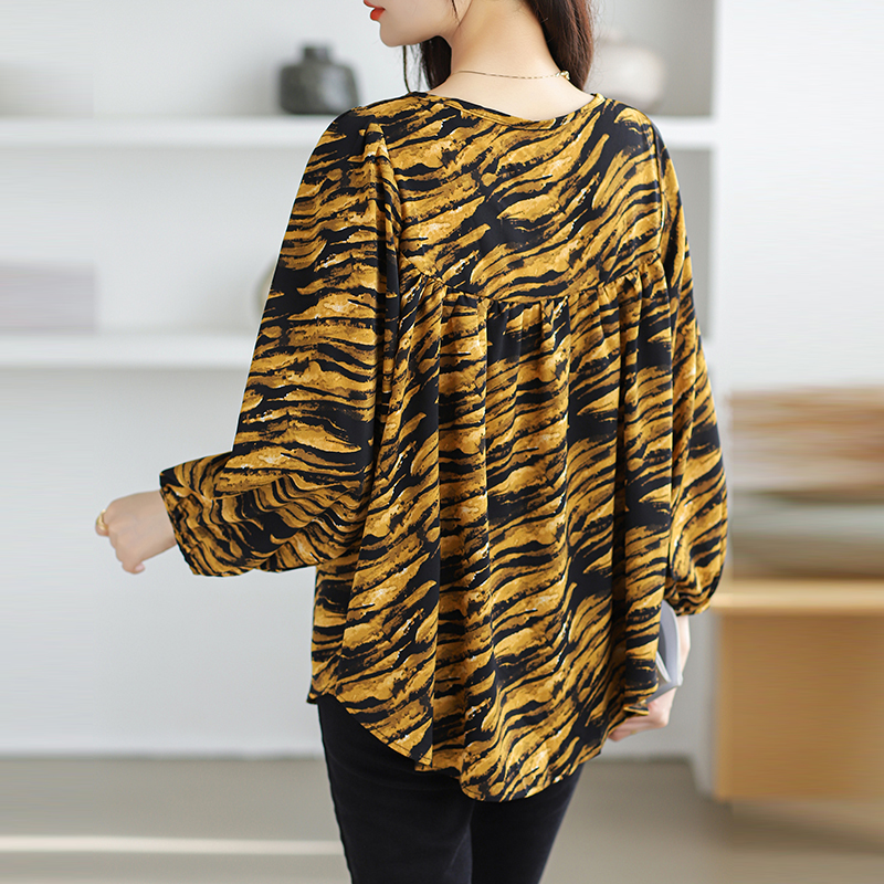 Stripe long sleeve round neck chiffon shirt