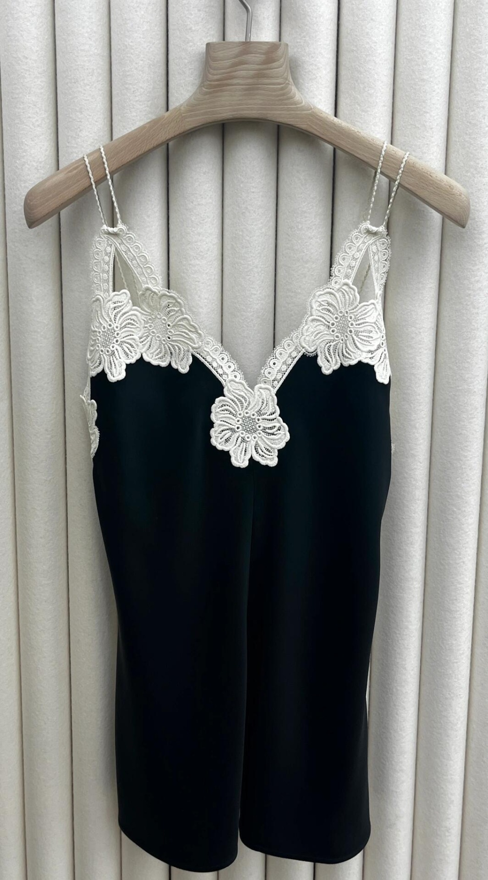 Lace sexy light luxury enticement spring halter tops