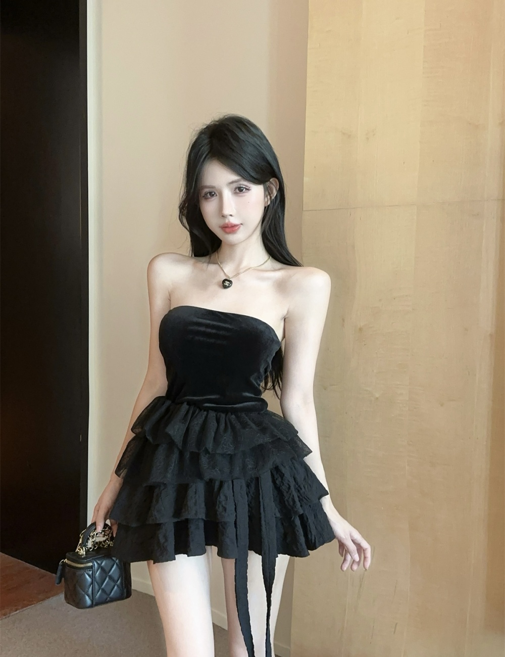 Lace bow skirt velvet wrapped chest tops a set for women