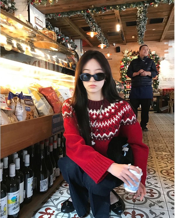 Wool red tops knitted sweater