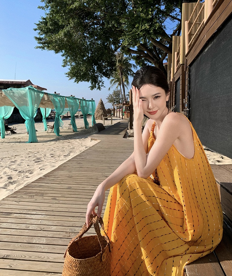 Vacation embroidery long dress seaside sling dress