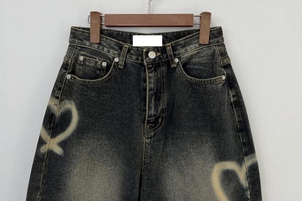 Washed heart jeans