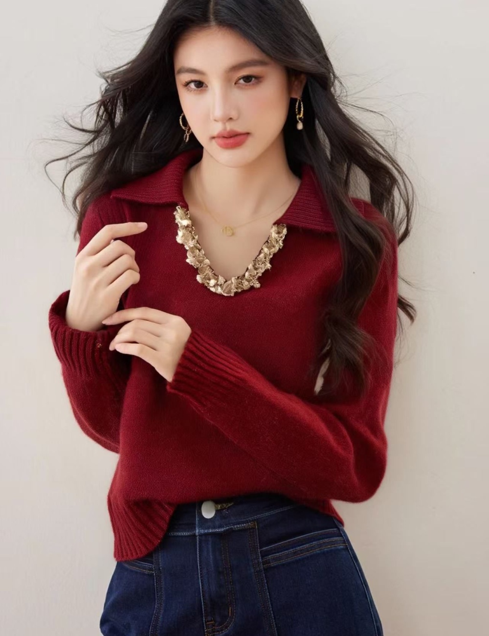 Sequins red V-neck autumn and winter sweater