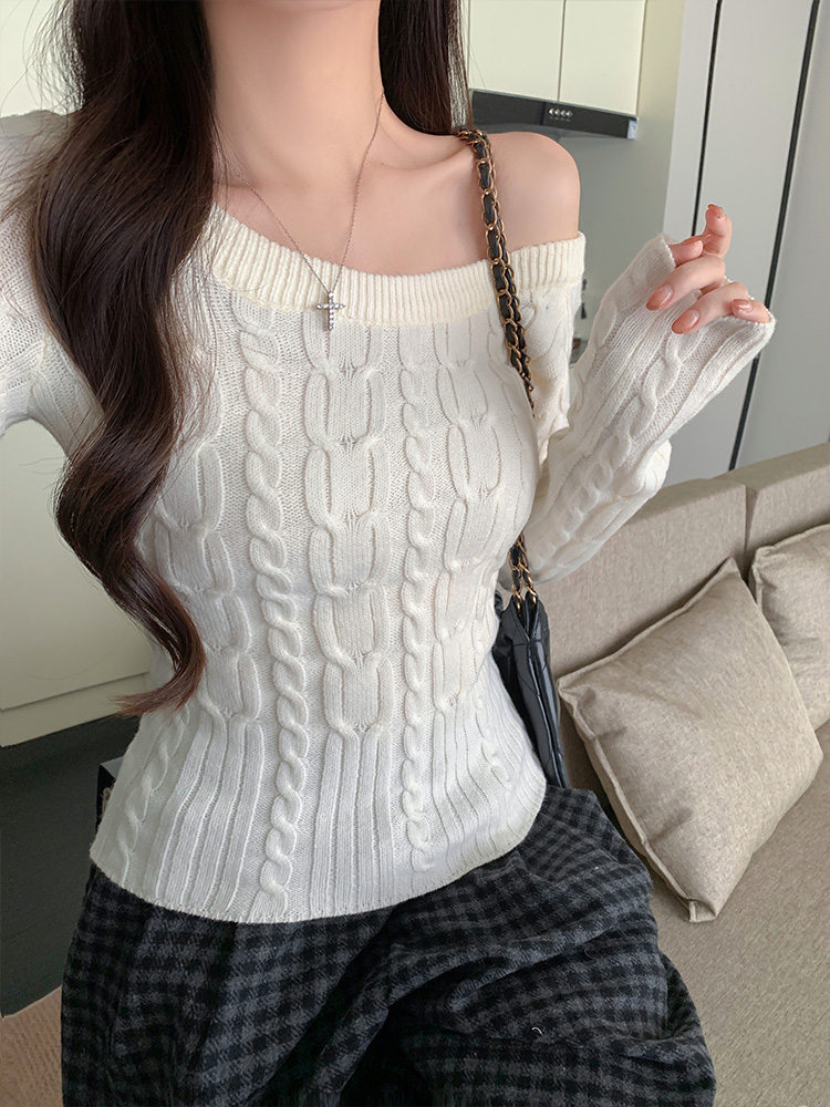 Red autumn and winter sweater strapless tops for women