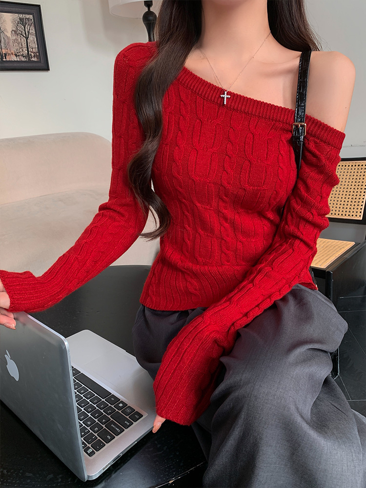 Red autumn and winter sweater strapless tops for women