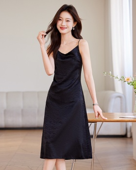 Sling V-neck long strap dress package hip shoulder strap dress