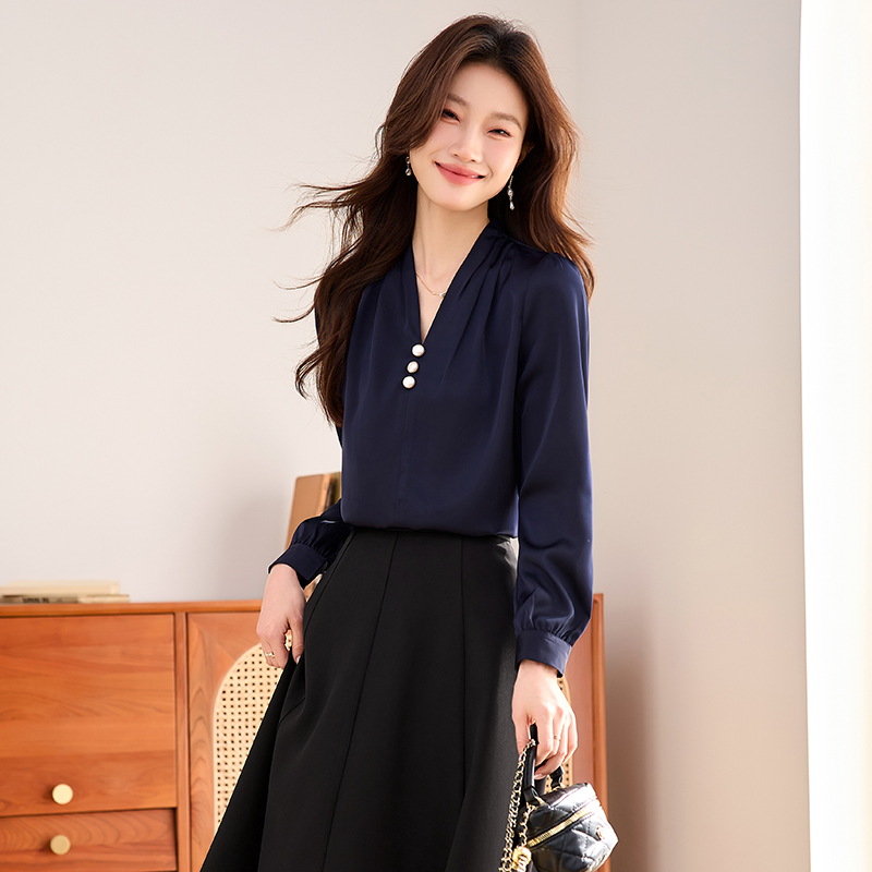 Western style V-neck niche beading temperament shirt