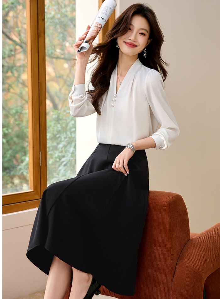 Temperament commuting skirt V-neck shirt 2pcs set for women