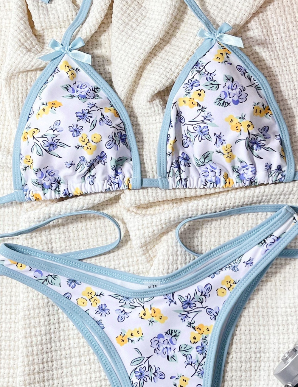 Sexy bikini high split European style printing swimwear