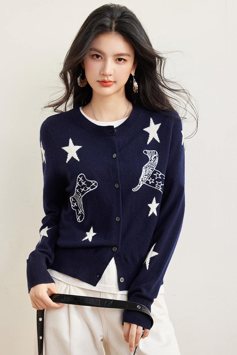 Chanelstyle spring round neck star cardigan