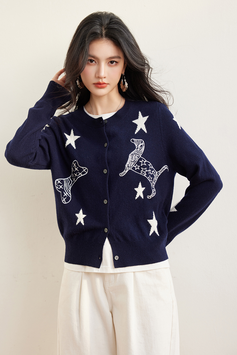 Chanelstyle spring round neck star cardigan