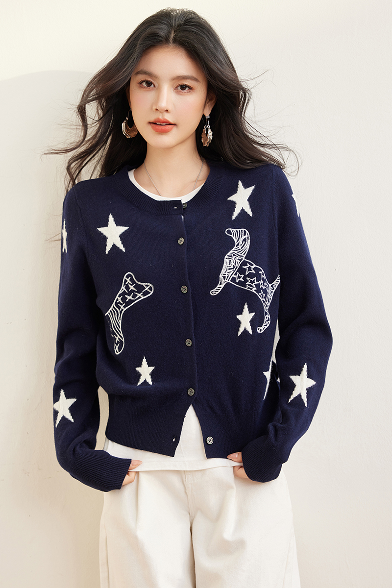 Chanelstyle spring round neck star cardigan