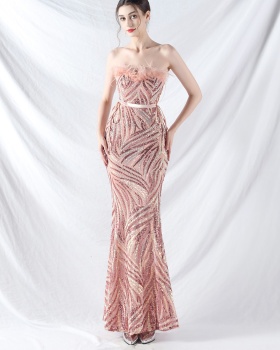 Tying sequins evening dress