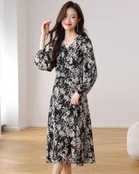 Long sleeve spring pinched waist long slim refinement dress