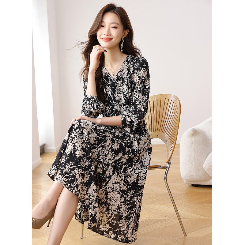 Long sleeve spring pinched waist long slim refinement dress