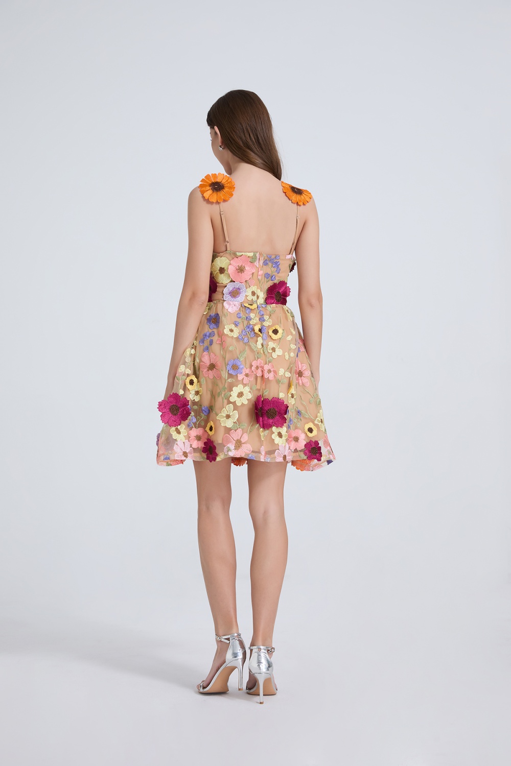 Slim embroidered flowers niche sling dress