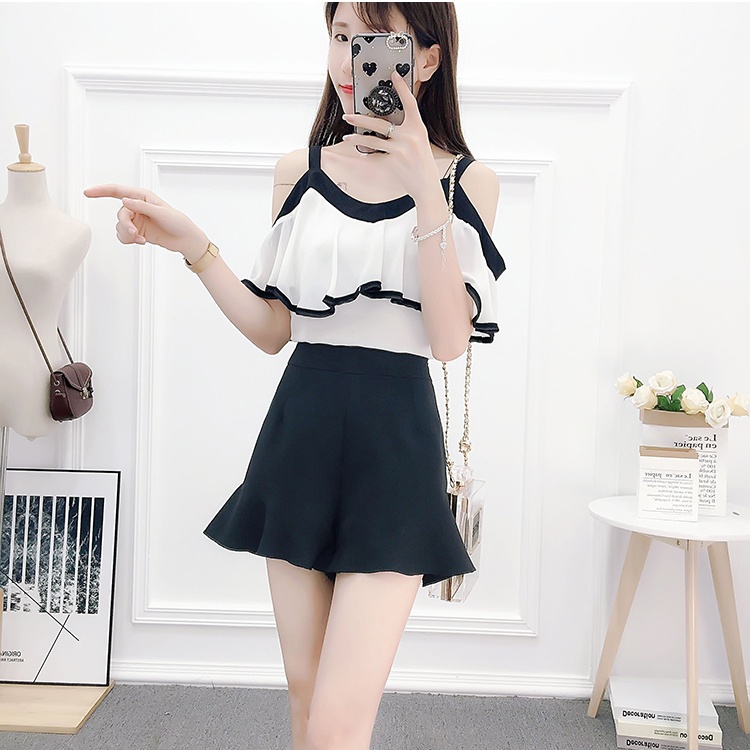 Wide leg lady spring Korean style lotus leaf edges shorts